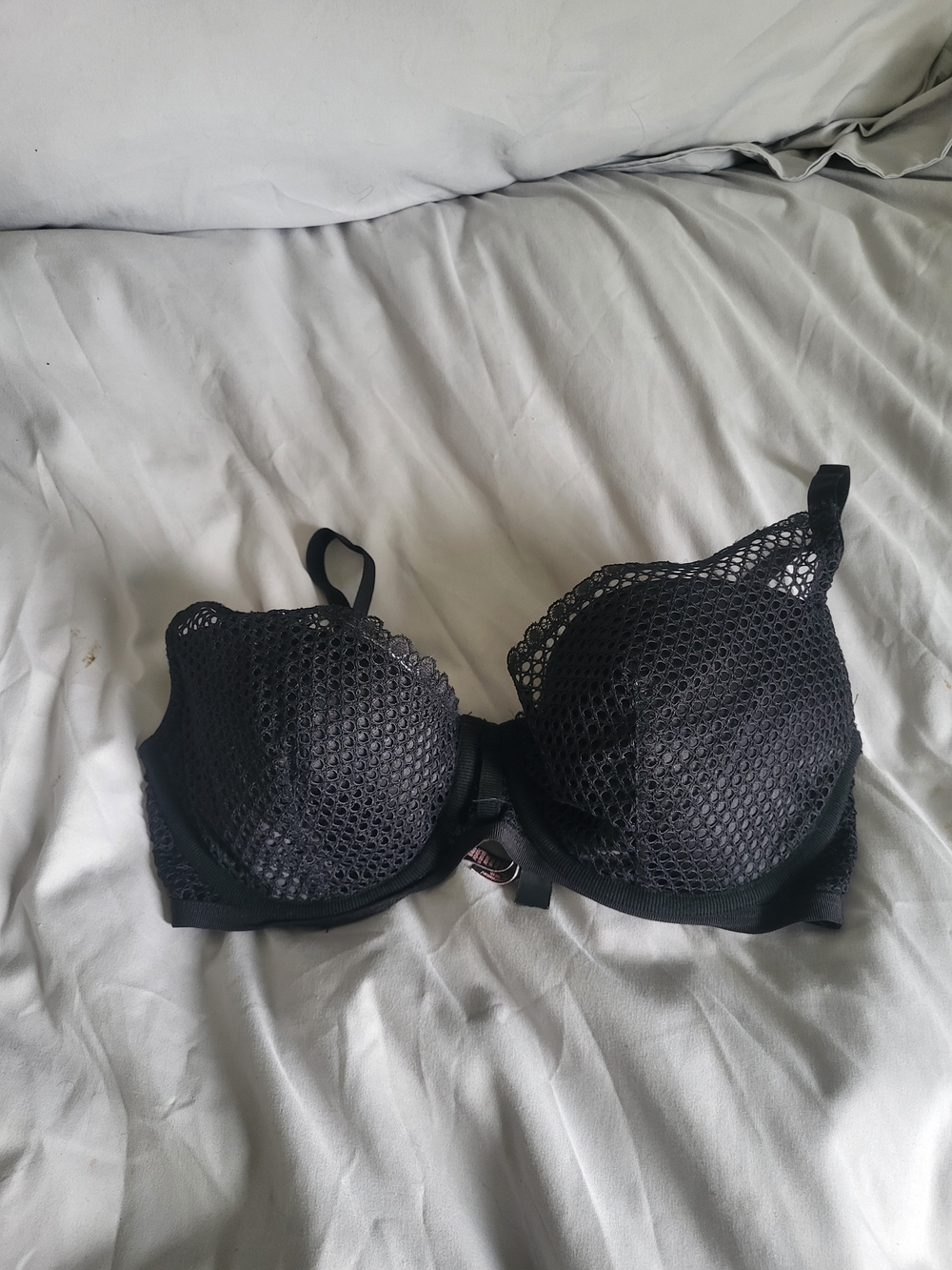 Victoria Secert Black Lace Overlay Push-Up Bra - Women Intimates 34DD